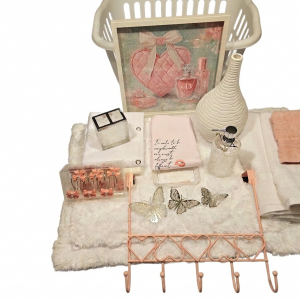 Pink and White Dior-Bath Set - Image 2
