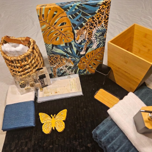 Turquoise and Black Safari-Bath Set - Image 2