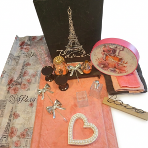 Pink and Black Paris Bath Set - Image 3
